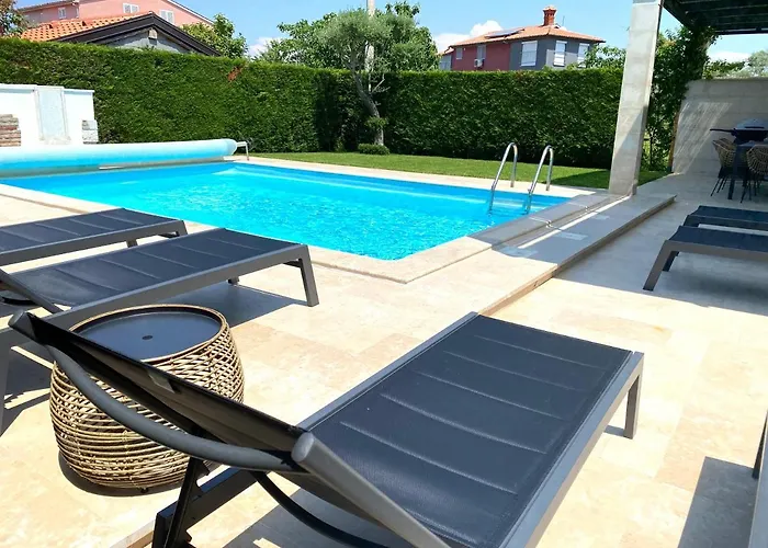 Divina With Private Heated Pool プーラ