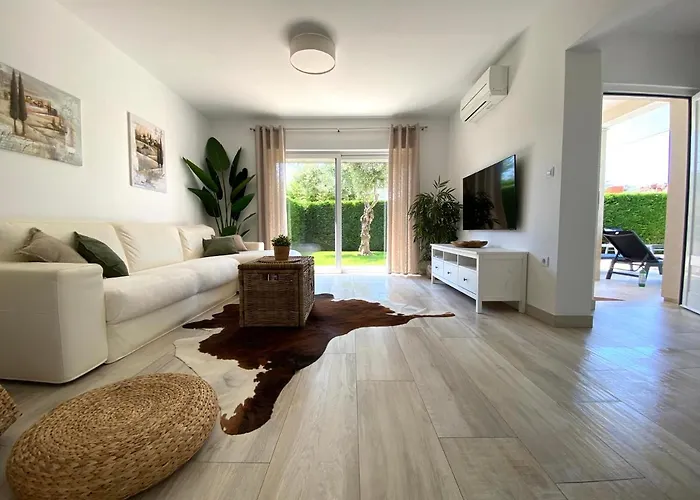 Divina With Private Heated Pool * פולה