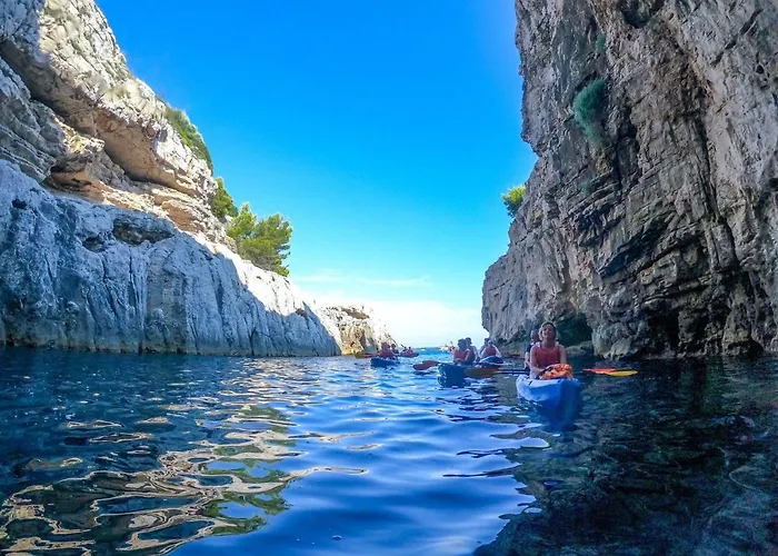 ヴィラ Divina With Private Heated Pool プーラ