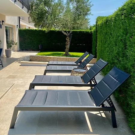 Villa Divina With Private Heated Pool