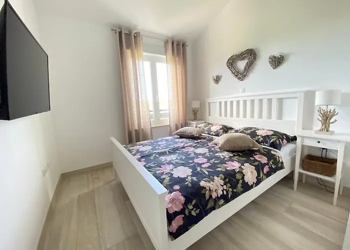 Villa Divina With Private Heated Pool *