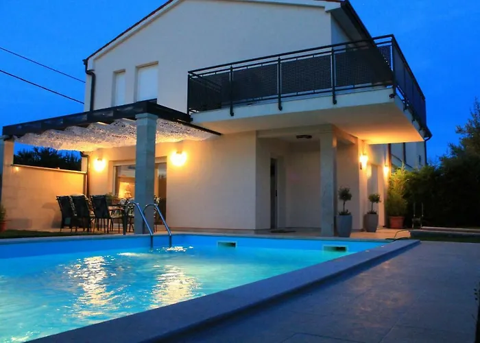 Divina With Private Heated Pool