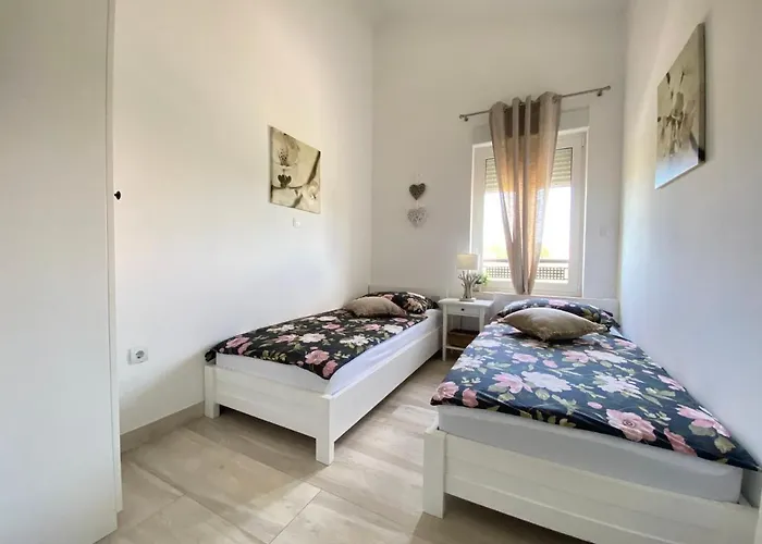 فيلة Divina With Private Heated Pool *