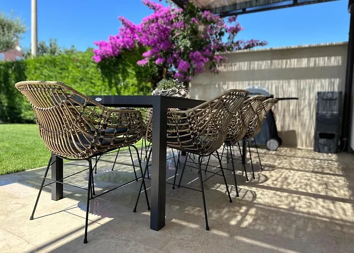 Divina With Private Heated Pool Villa Pula